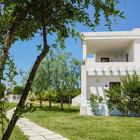 Torre Guaceto Greenblu Курортный комплекс 4*