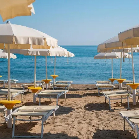 Torre Guaceto Greenblu Курортный комплекс 4*