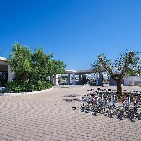 Torre Guaceto Greenblu Курортный комплекс 4*
