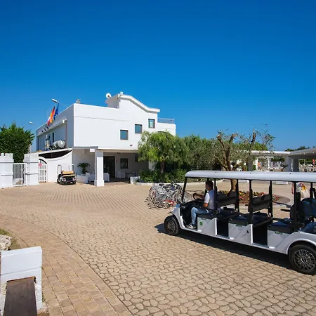 Torre Guaceto Greenblu 4* Спеккьолла