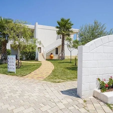 Torre Guaceto Greenblu Semesteranläggning (resort) Specchiolla